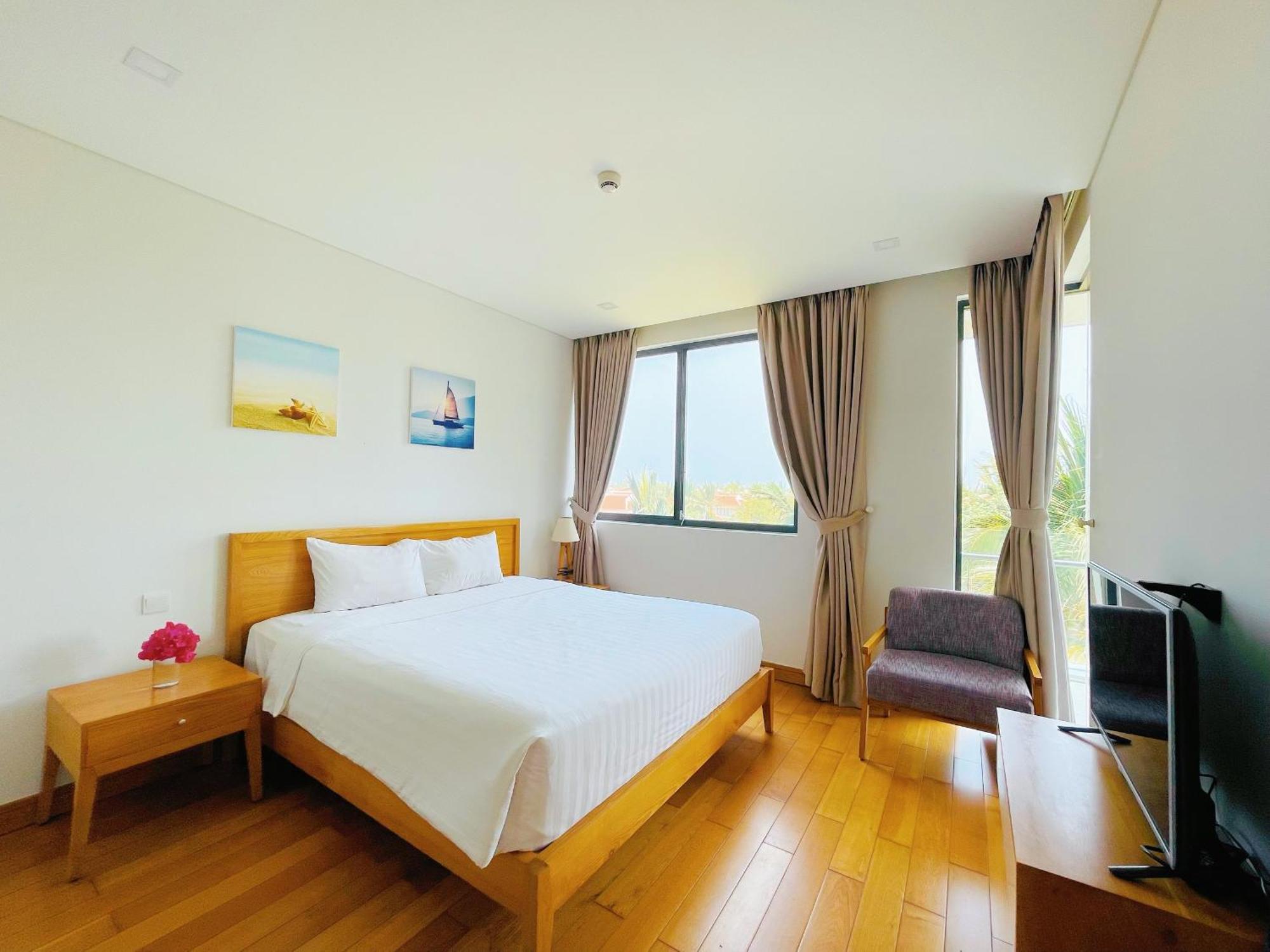 Diamond Beach Villa Da Nang Exterior photo