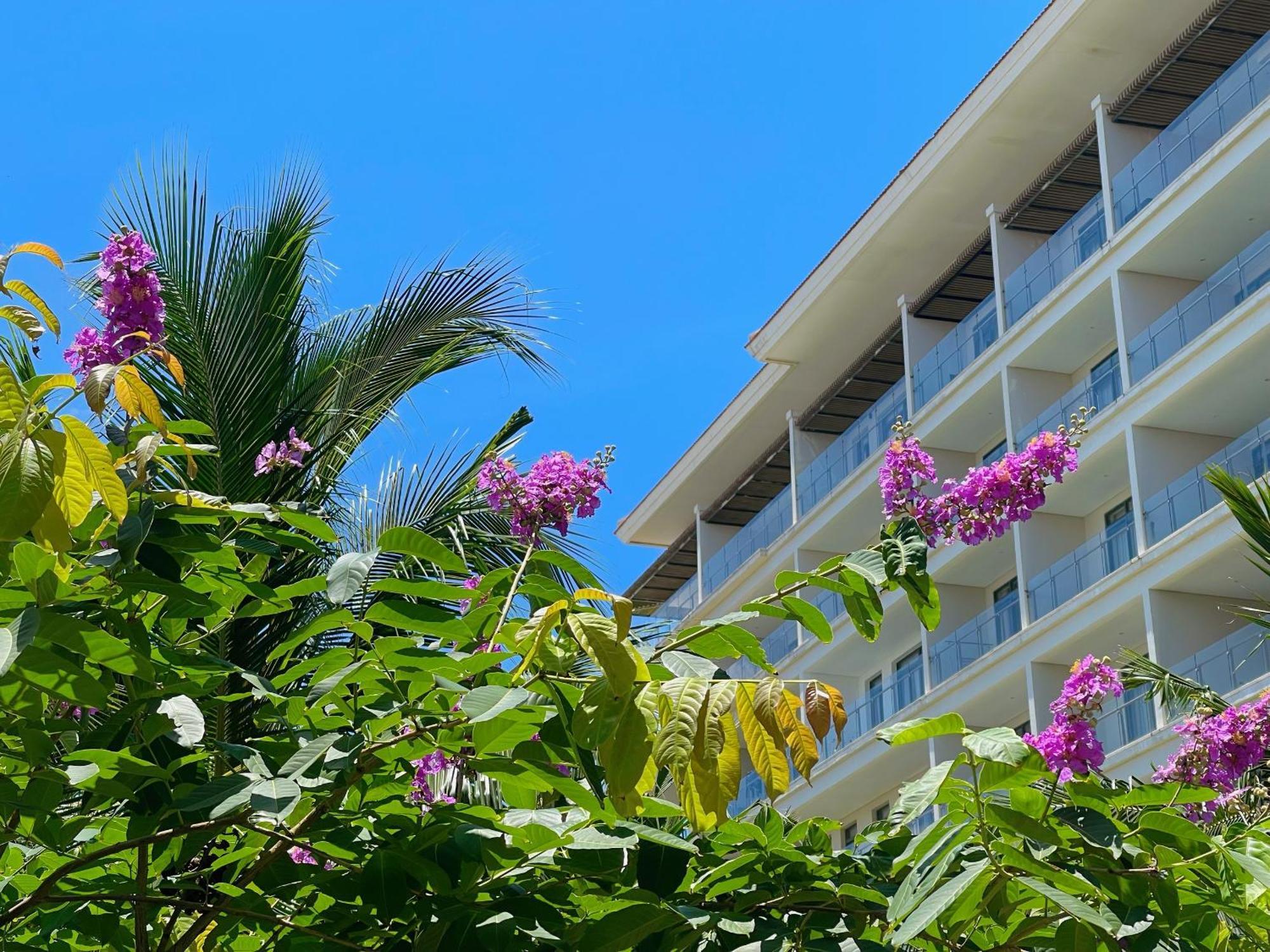 Diamond Beach Villa Da Nang Exterior photo