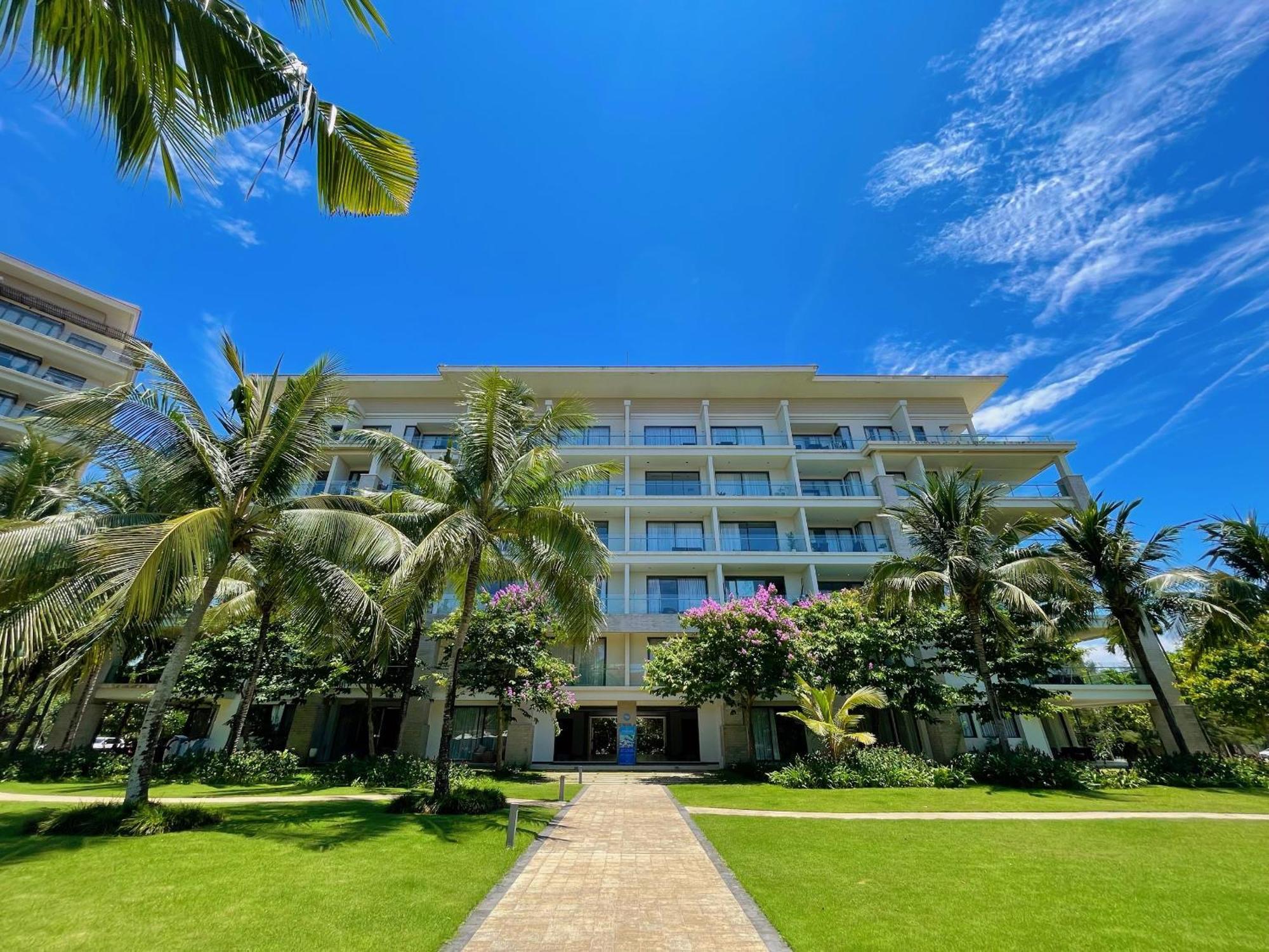 Diamond Beach Villa Da Nang Exterior photo