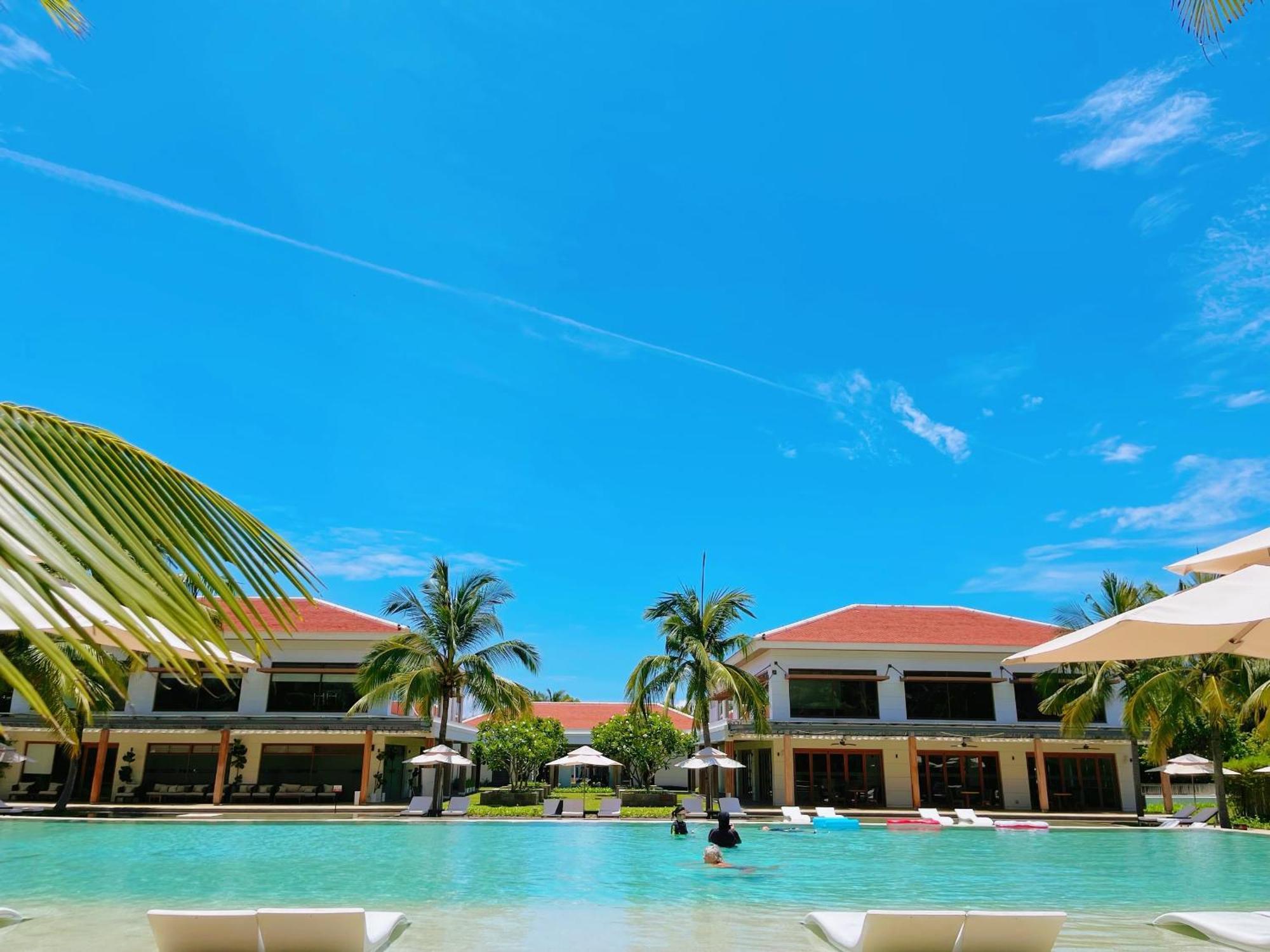 Diamond Beach Villa Da Nang Exterior photo