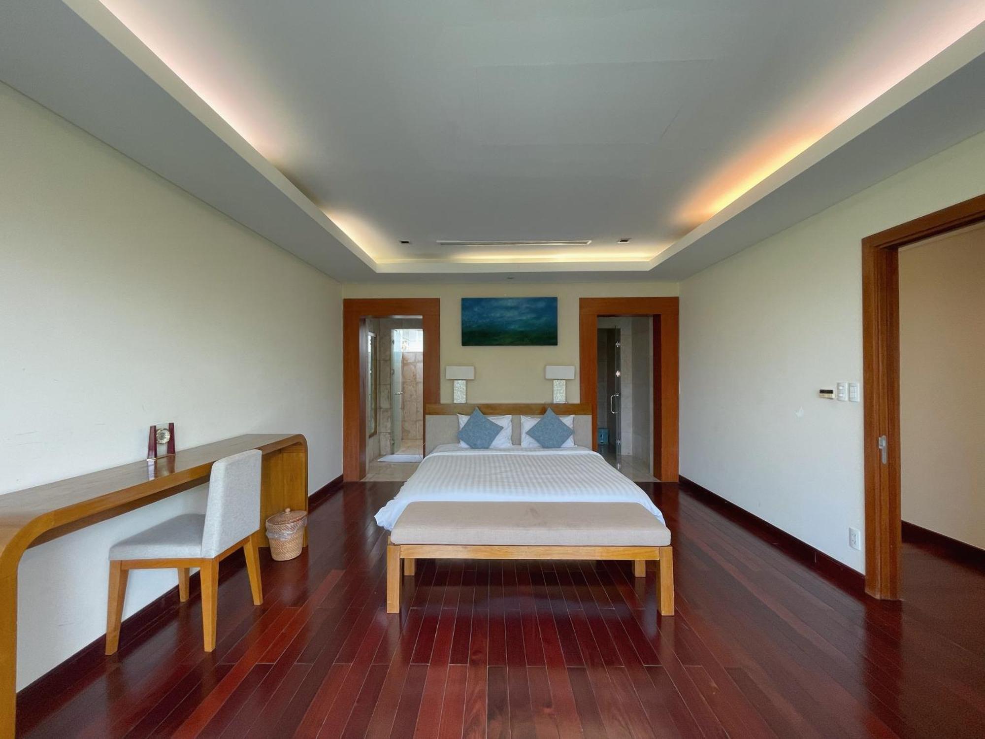 Diamond Beach Villa Da Nang Exterior photo