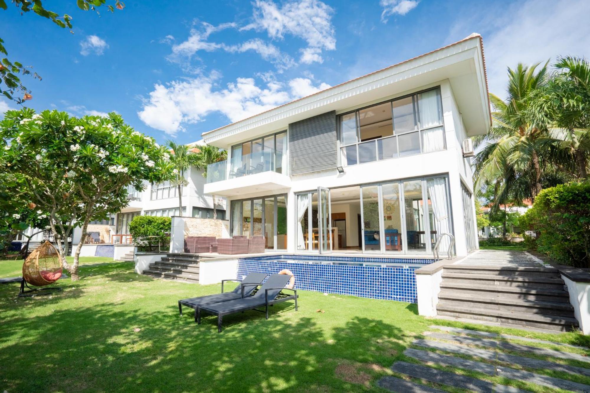 Diamond Beach Villa Da Nang Exterior photo