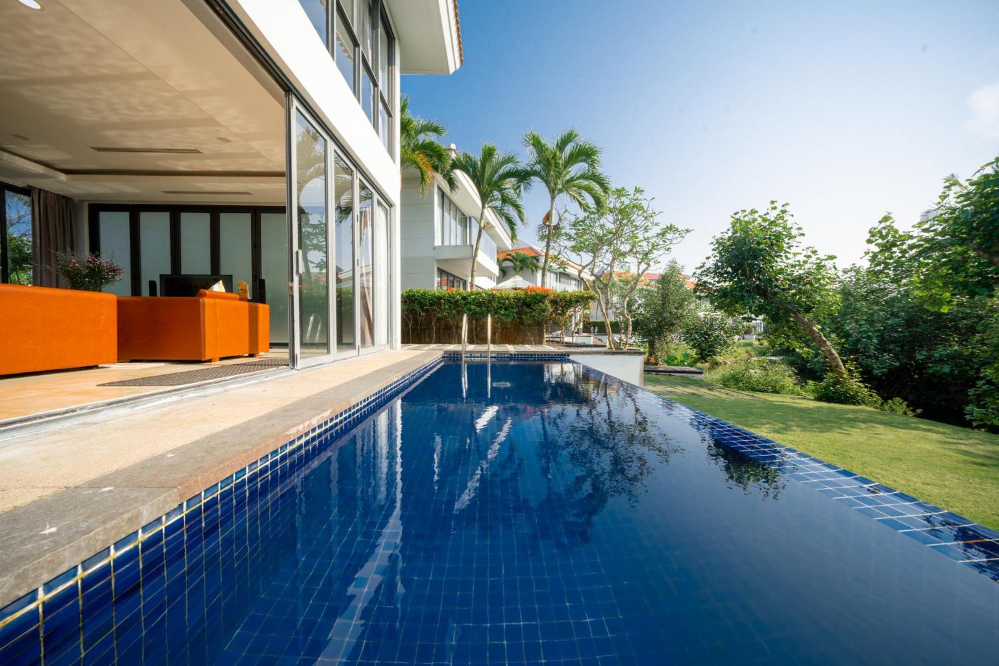 Diamond Beach Villa Da Nang Exterior photo