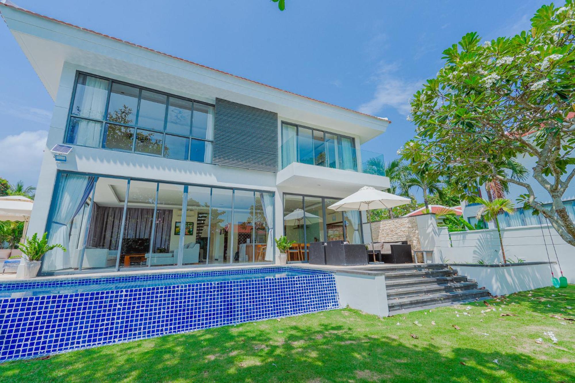 Diamond Beach Villa Da Nang Exterior photo
