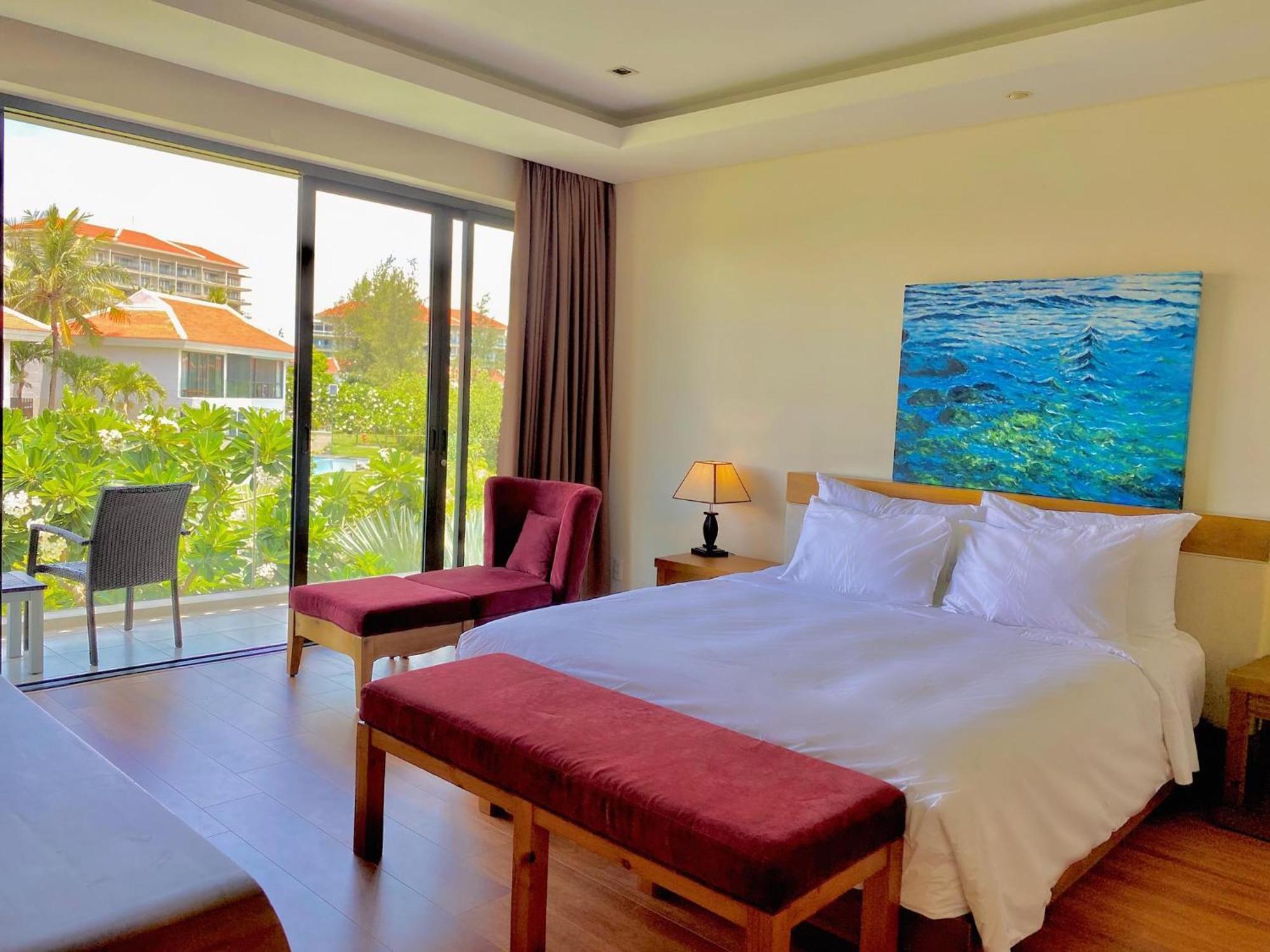 Diamond Beach Villa Da Nang Exterior photo