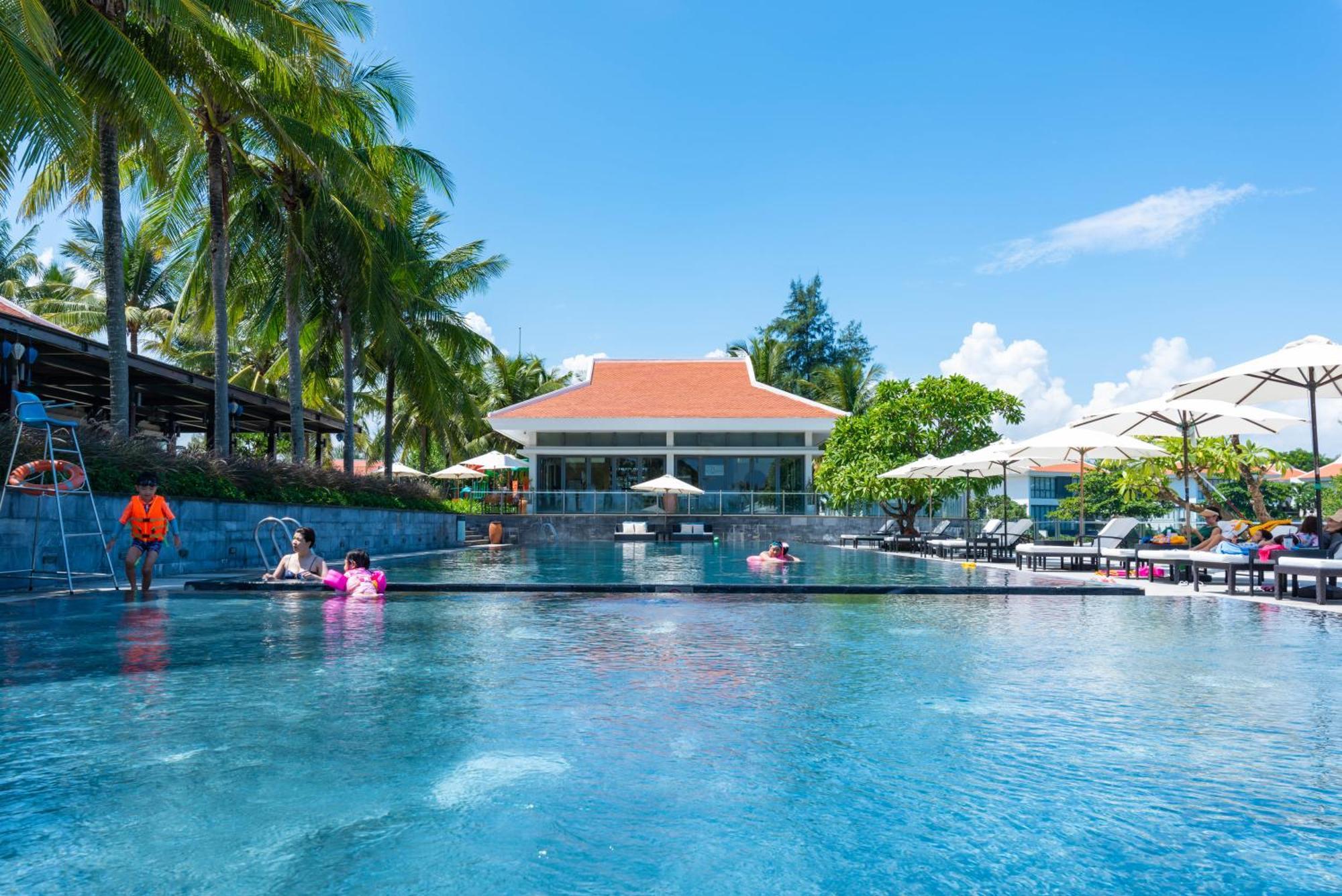 Diamond Beach Villa Da Nang Exterior photo