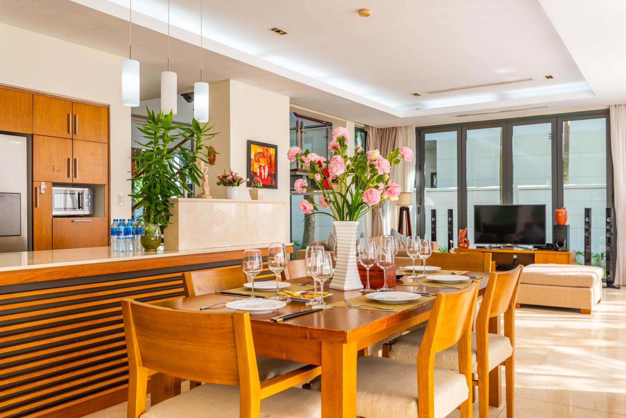 Diamond Beach Villa Da Nang Exterior photo